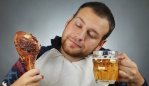 Bebida alcohólica nociva para el hígado 