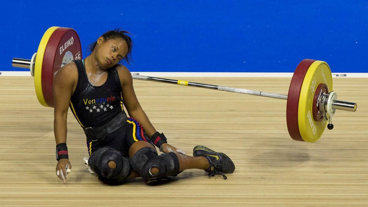 weightlifting fall