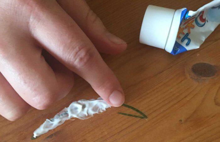 Here are 50 clever things you can do with the toothpaste that&#39;s left when you cut the tube open
